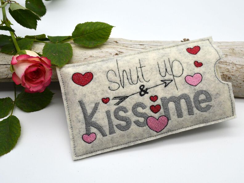 Stickdatei Valentinstag Mug Rug Herzen shut up and kiss me image number 4