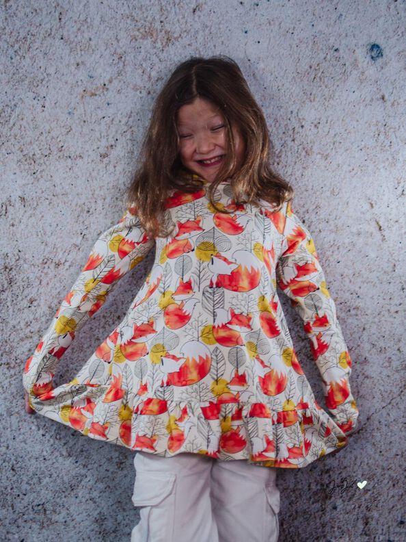 Beverly #81 - Girly Hoodie image number 4