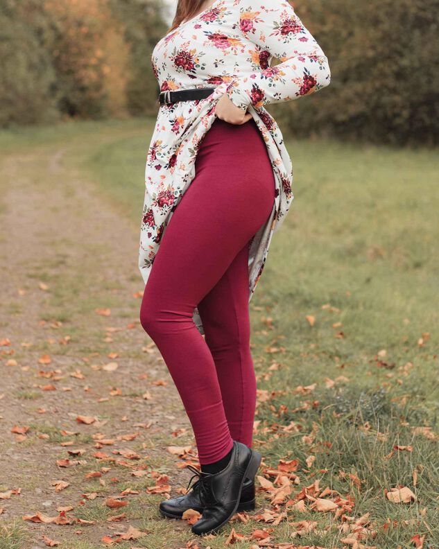 CL*OVELY LEGS WOMAN 34-56 image number 6