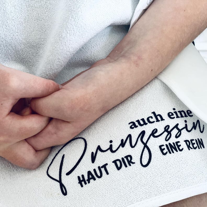 Plott #13 | Auch eine Prinzesssin haut die eine rein image number 5