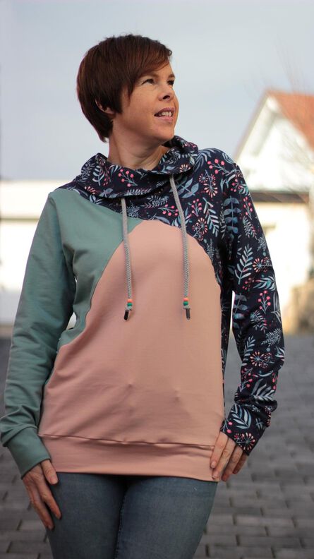 Hoodie SCHIO Women XS-XXXL Ebook Schnittmuster image number 6
