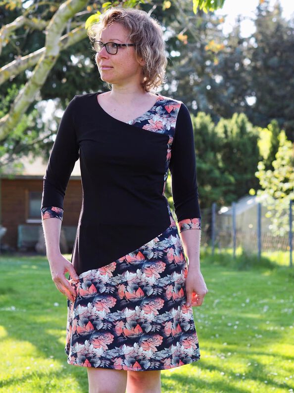 Kleid Terese Gr. 32-46 beamerfähig image number 4