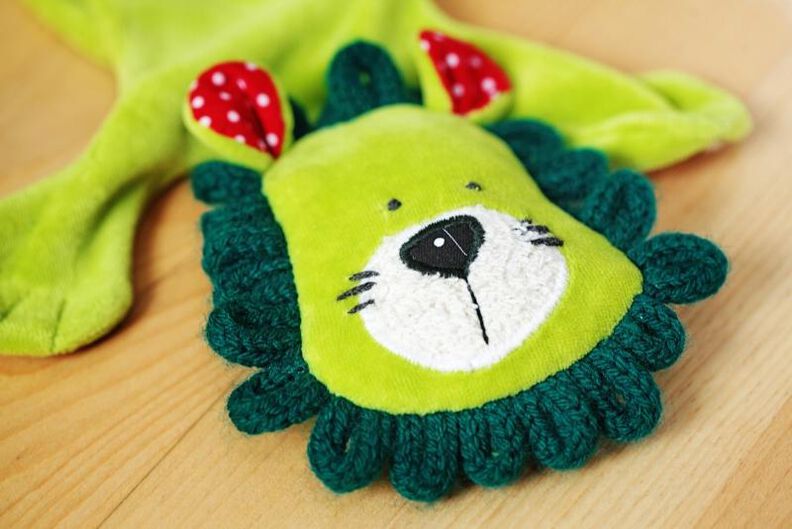 Nähanleitung mit Schnittmuster Schmuselöwe "Theo Tatzenherz" (Kuscheltier, Schnullerhalter & Schnuffeltuch)  image number 3