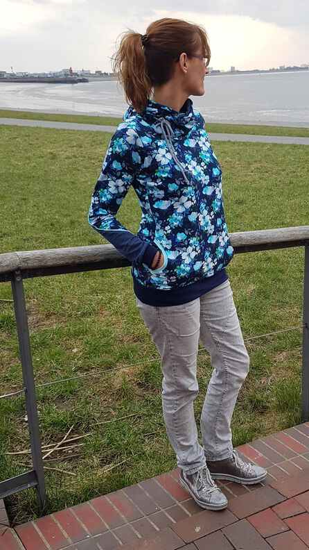 J-Hoodie Woman 32-50 image number 8