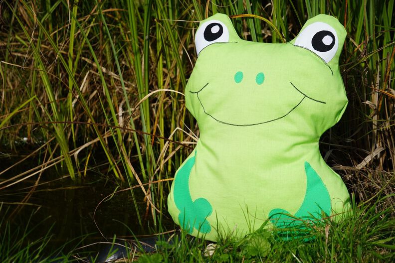 Frosch Kissen nähen 3 Gr. Schnittmuster Beamer  image number 4