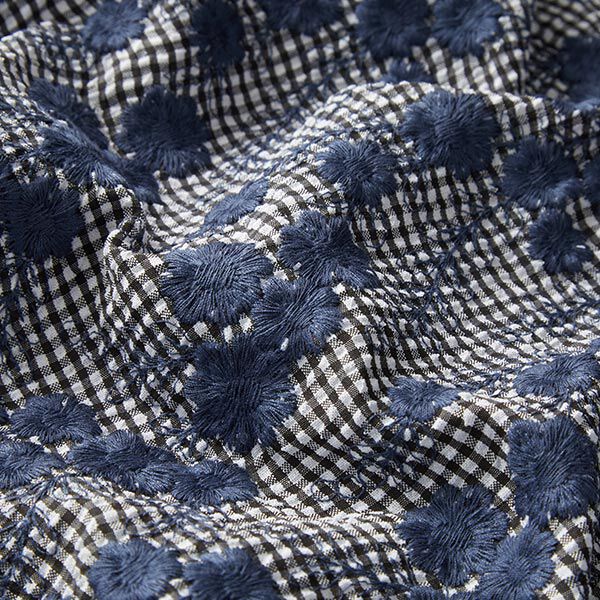 Polyesterstoff Crashed Karo mit Blumenstickerei – marineblau/weiss | Reststück 100cm