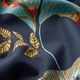 Baumwollsatin Dschungelblätter – marineblau,  thumbnail number 2