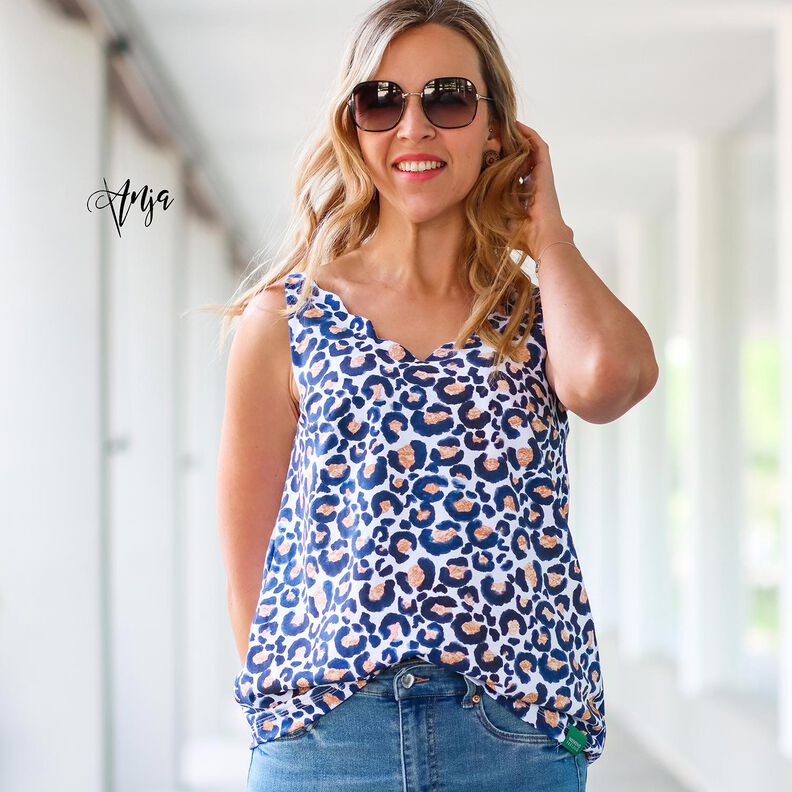 Baumwolljersey Leopard mit Goldflecken | Glitzerpüppi – weiss/indigo,  image number 5